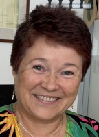 Lenka Lhotska